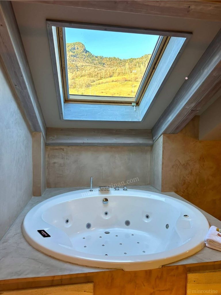 ejemplo UGC para hotel jacuzy- portfolio UGC Minerva Griñan